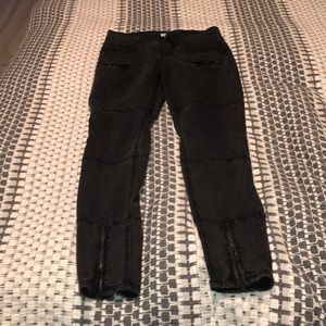 BDG jeans with zipper ankles size 28